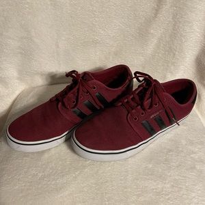 Mens Adidas canvas shoes.
